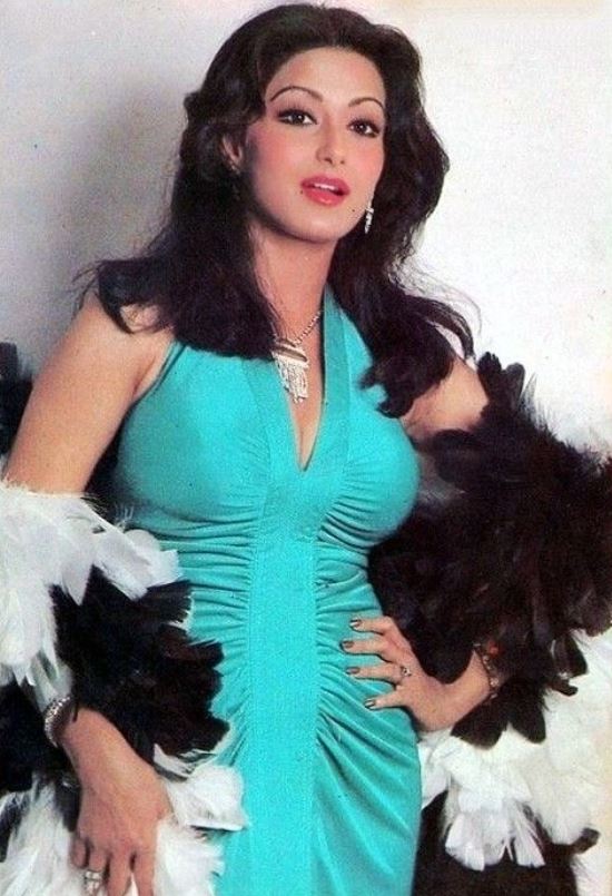 actress Moushmi 